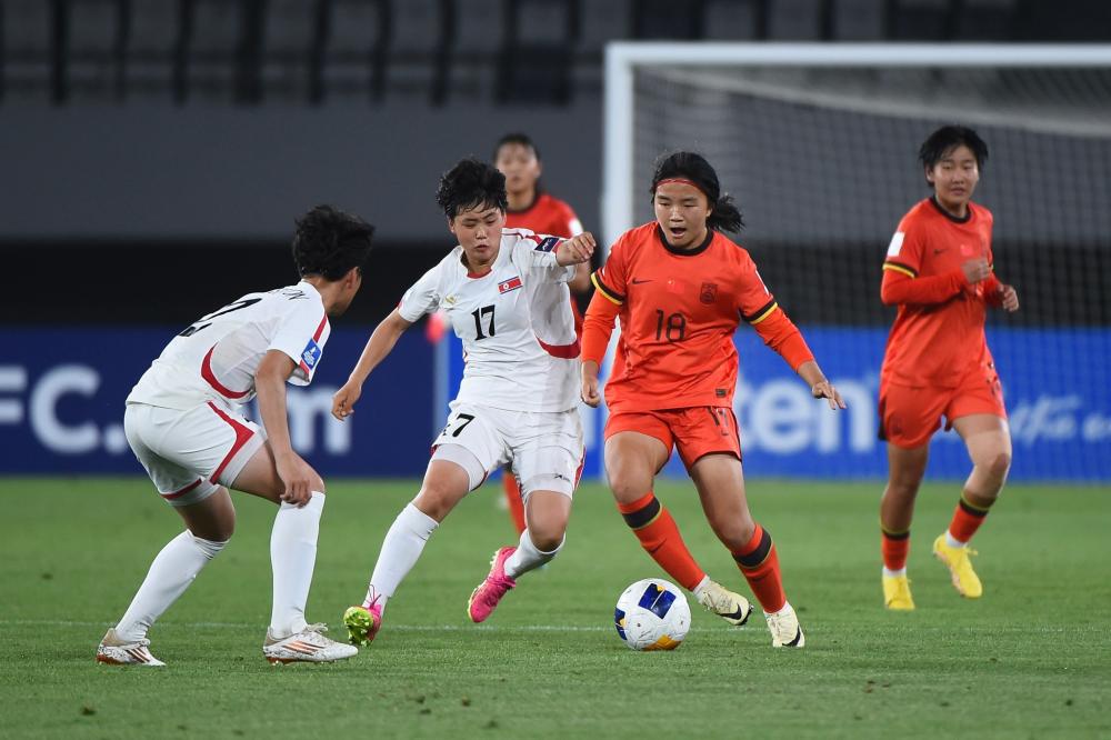 FIFA系列赛国足开局不利九分钟内连丢两球遭喀麦隆零封